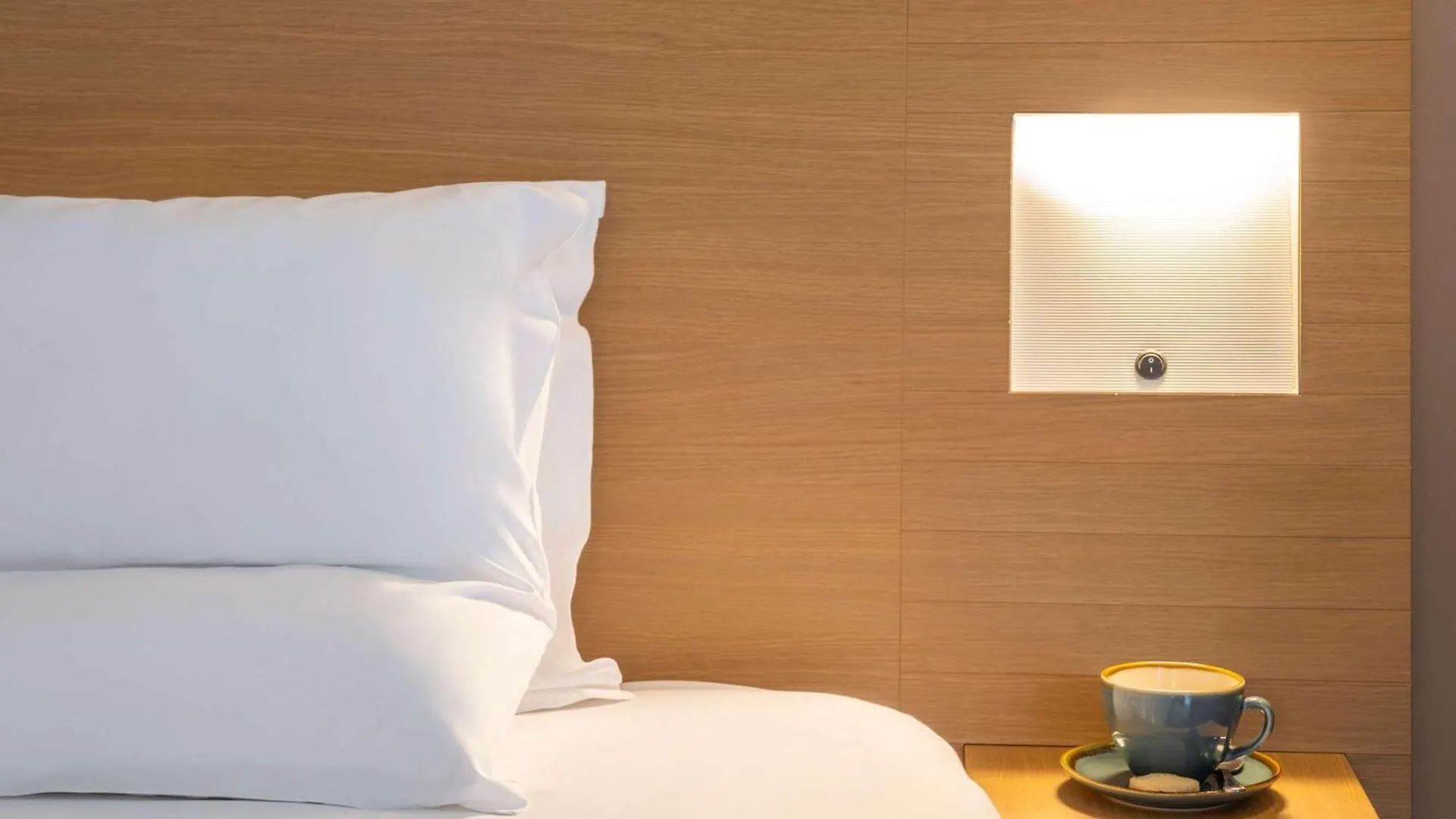 Novotel Edinburgh Park 4*,