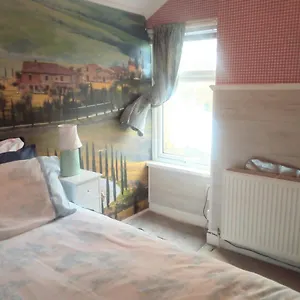 homestay-cardiff.cardiffhotelswales.com/