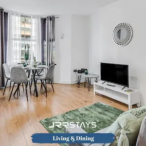 jrr-stays-2-bed-apt-principality-stadium.cardiffhotelswales.com/