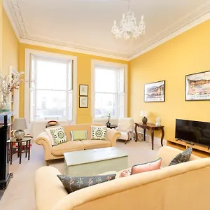 Joivy Chic And Spacious House At The Heart Of The Apartment
